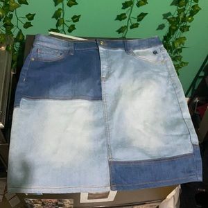 Tommy Hilfiger patch skirt